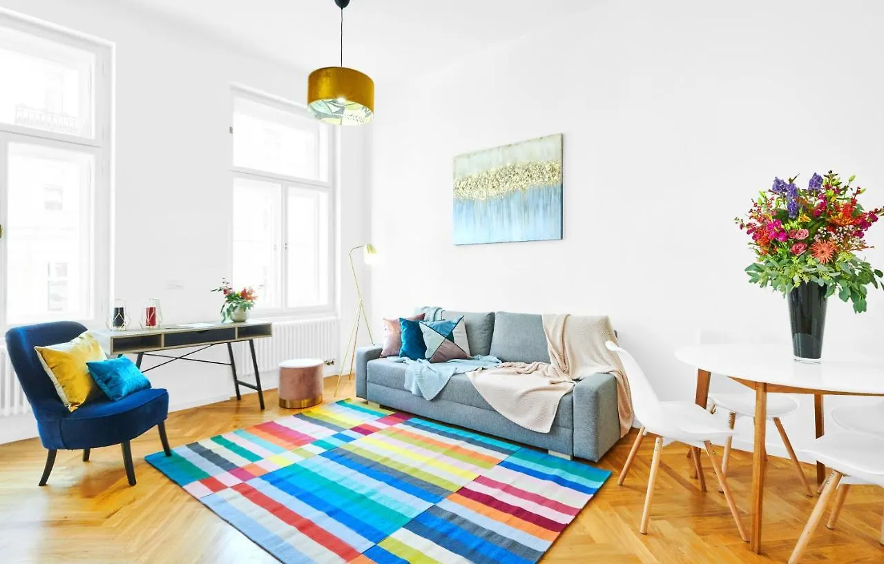 Residence Dlouha - Old Town Prague 4*,